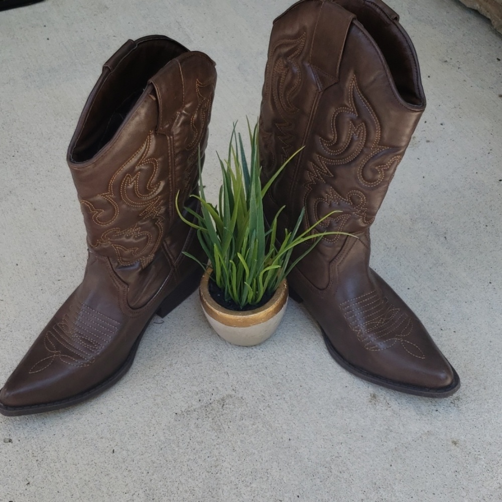 Mossimo Supply Co Cowboy Boots